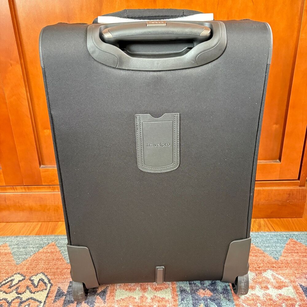 Travelpro PilotAir Elite 22 In. Expandable Luggage Black Rollaboard Blk NWT - Picture 4 of 7